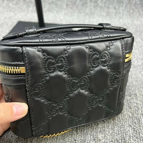 100% Authentic Gucci GG Leather Top Handle Bag 669-110524 - Picture 4 of 16